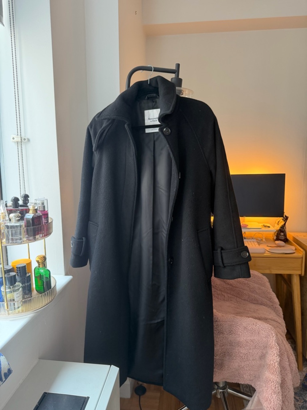 Abercrombie & Fitch Black Single-Breasted Wool Overcoat - Picture 3 of 4